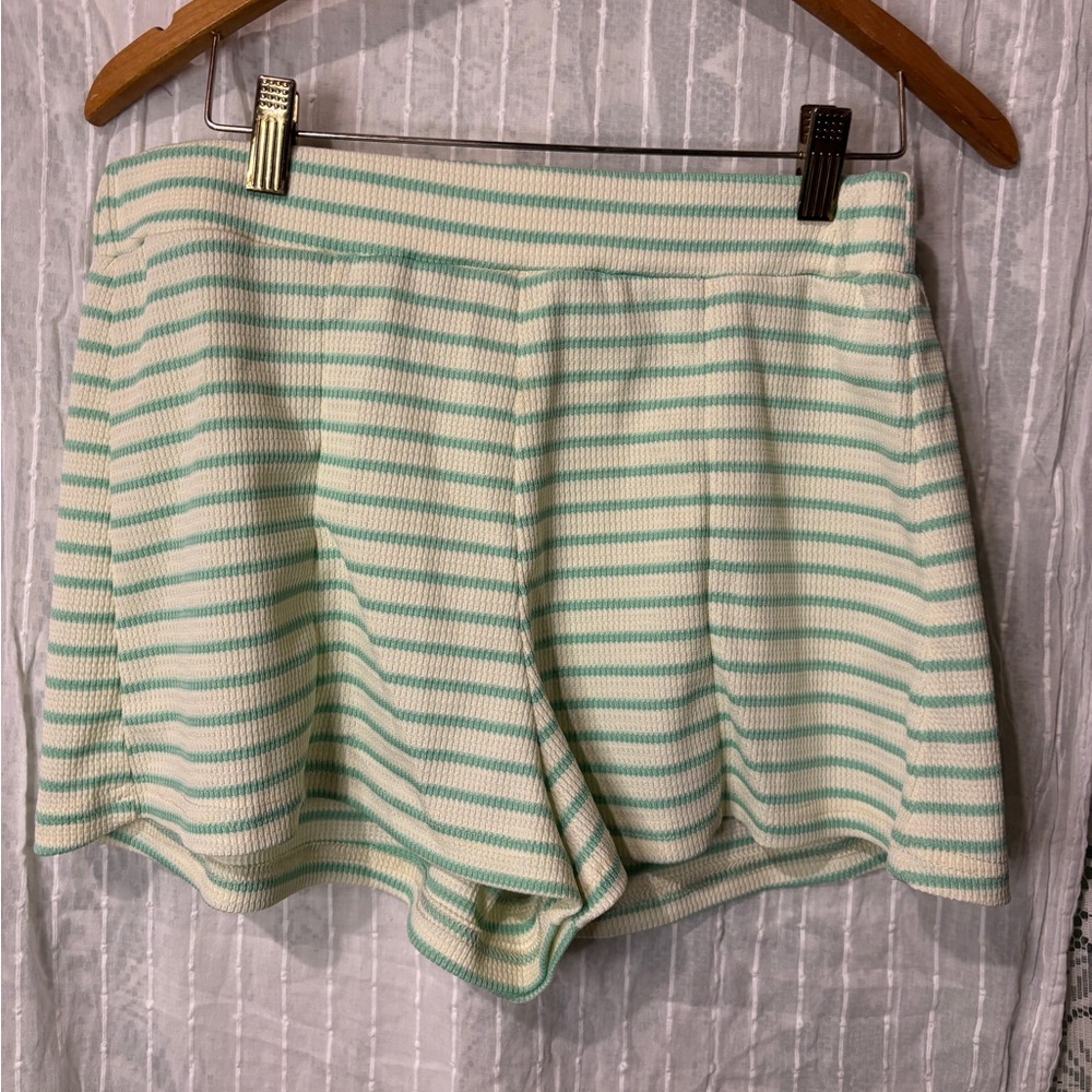 💋3 for $25 Missguided comfy lounge shorts in cream and green striped